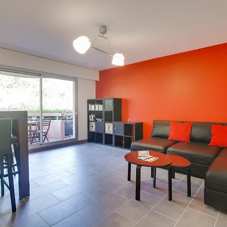 Apartment Le Super Prive: T2 Refait A Neuf Avec Parking