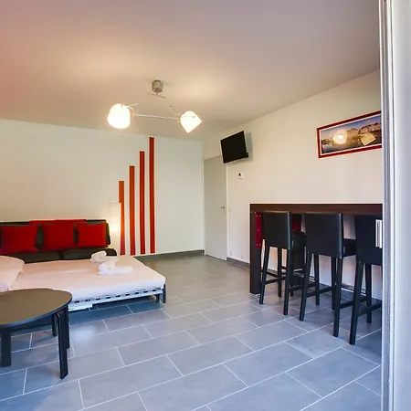Apartment Le Super Prive: T2 Refait A Neuf Avec Parking Biarritz